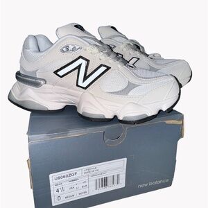 New Balance 9060 White Gray U9060ZGF Men’s 4.5 / Women’s 6 NEW With Box